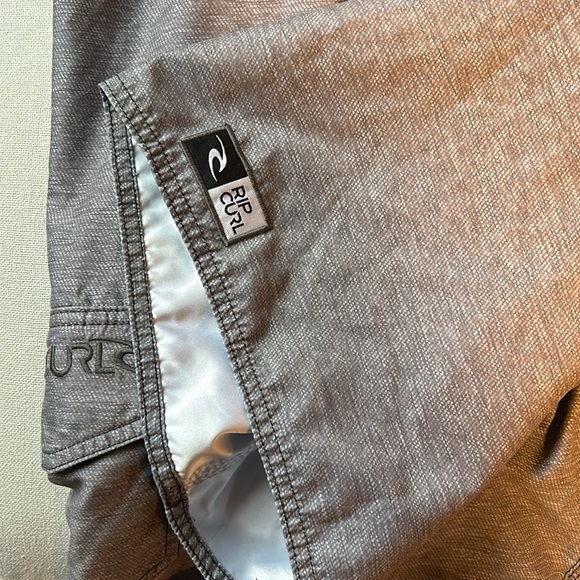 Men’s Rip Curl Bathing Suit - Picture 4 of 5